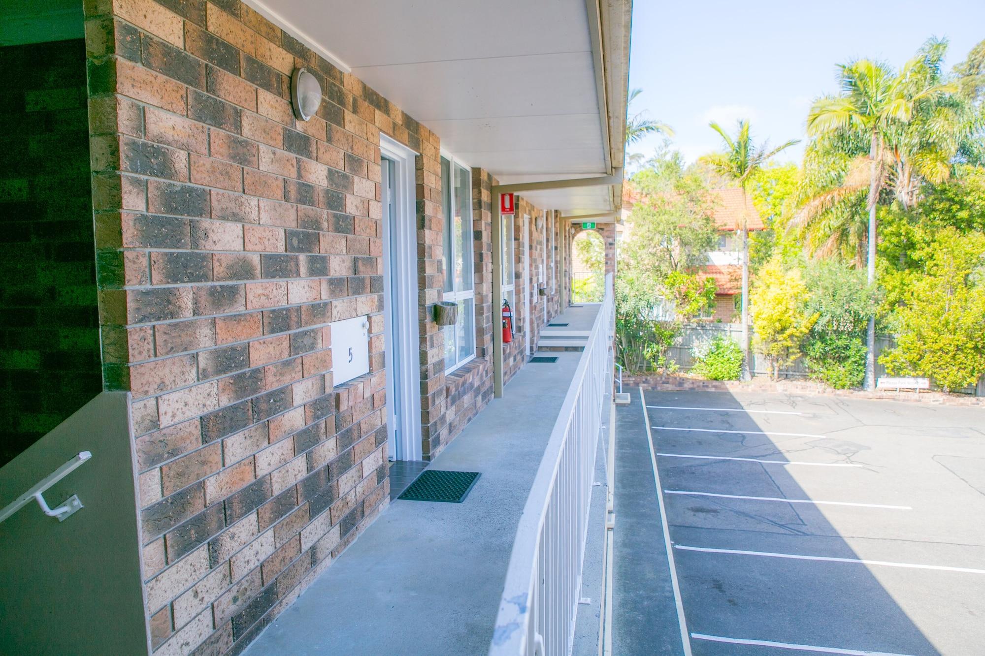 Gosford Palms Motor Inn Bagian luar foto